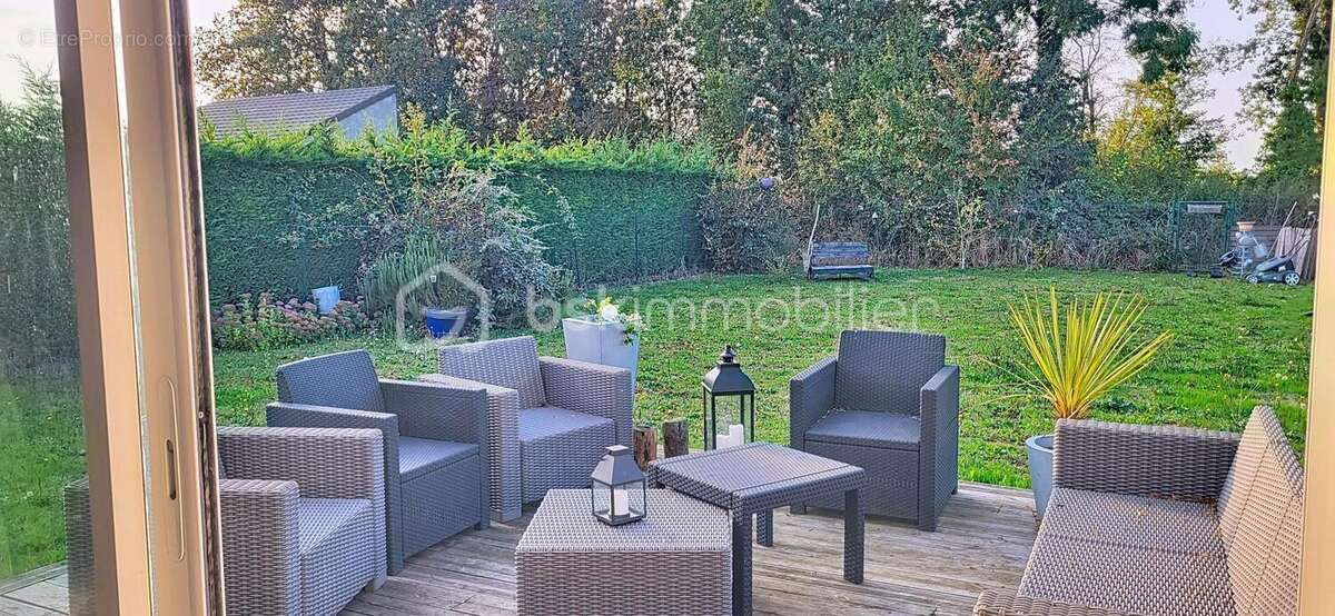 Maison à LE PLESSIER-ROZAINVILLERS