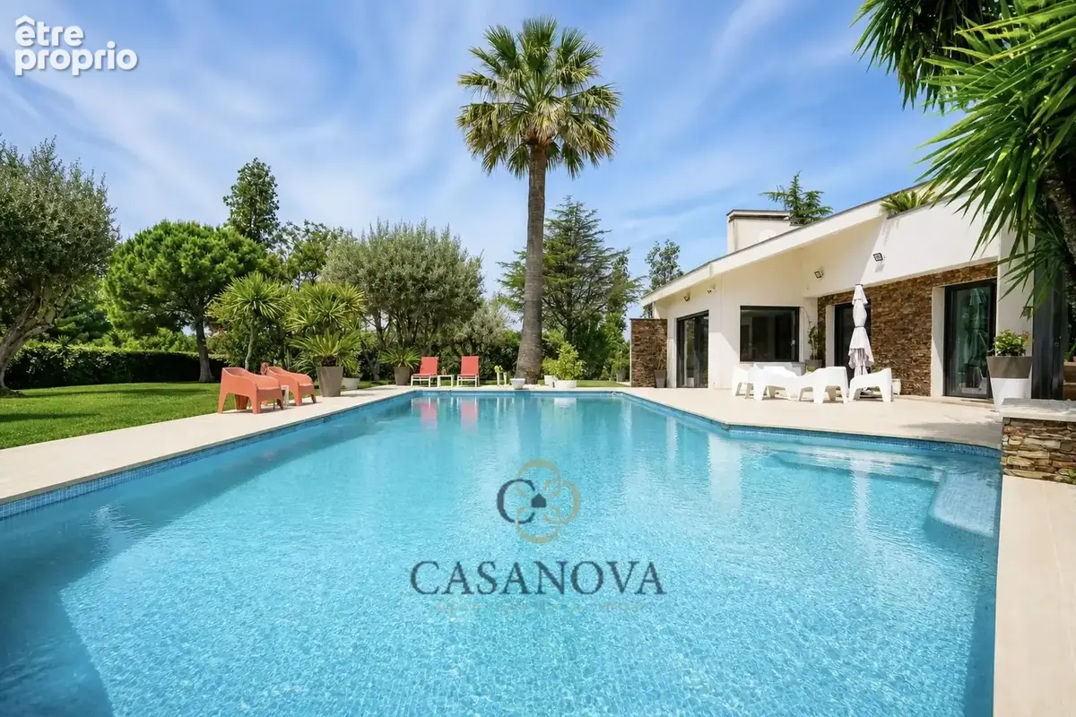 Propriété de 351 m² avec piscine et terrain de 7 310 m² aux portes de Montpellier - photo 7
