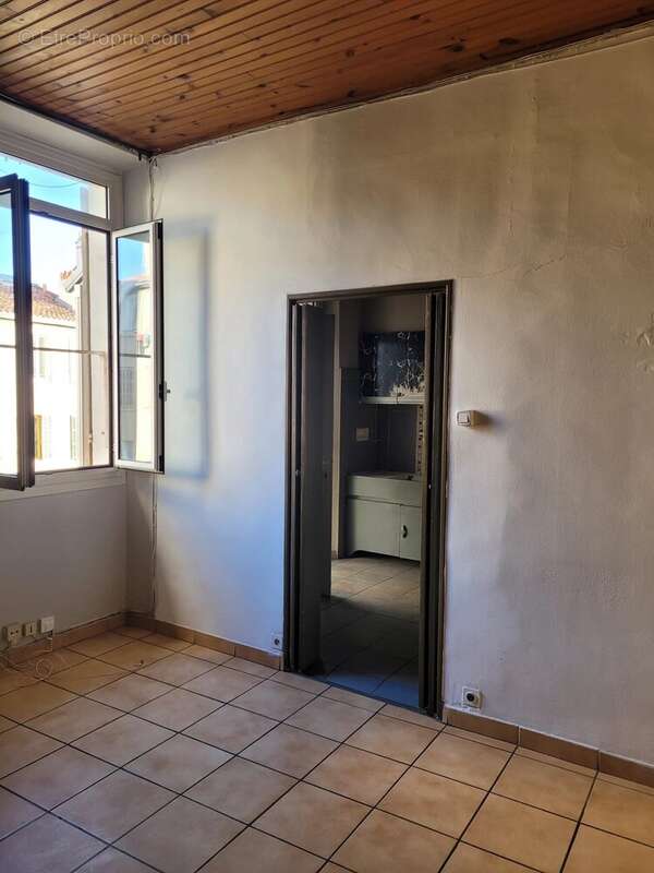 Appartement à MARSEILLE-5E