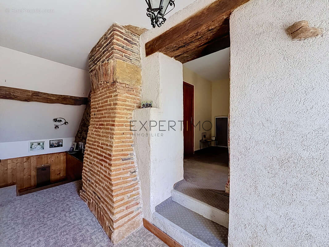 Burnand : Authentique maison en pierre avec 3 149 m2 de terrain - photo 17