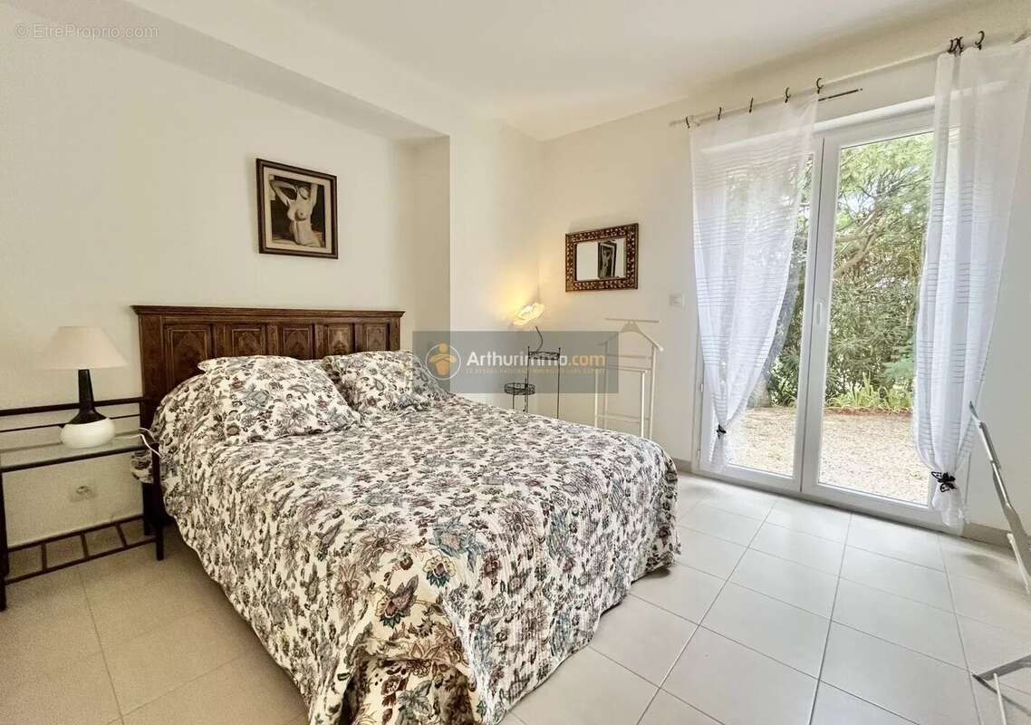 Maison à LES ISSAMBRES