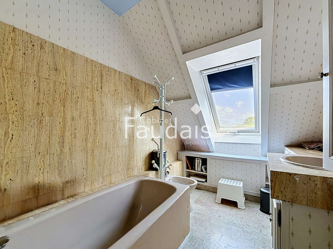 Maison à LA HAYE-DU-PUITS