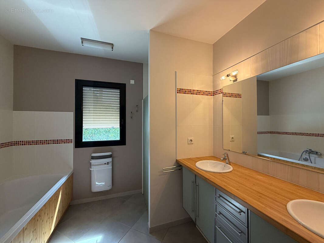 Maison à COULOUNIEIX-CHAMIERS