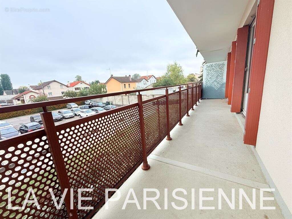 Appartement à STAINS