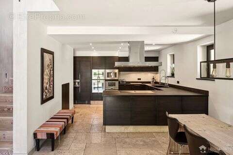 Maison à TOURRETTES