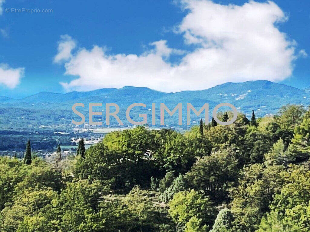 Maison à MONTAUROUX