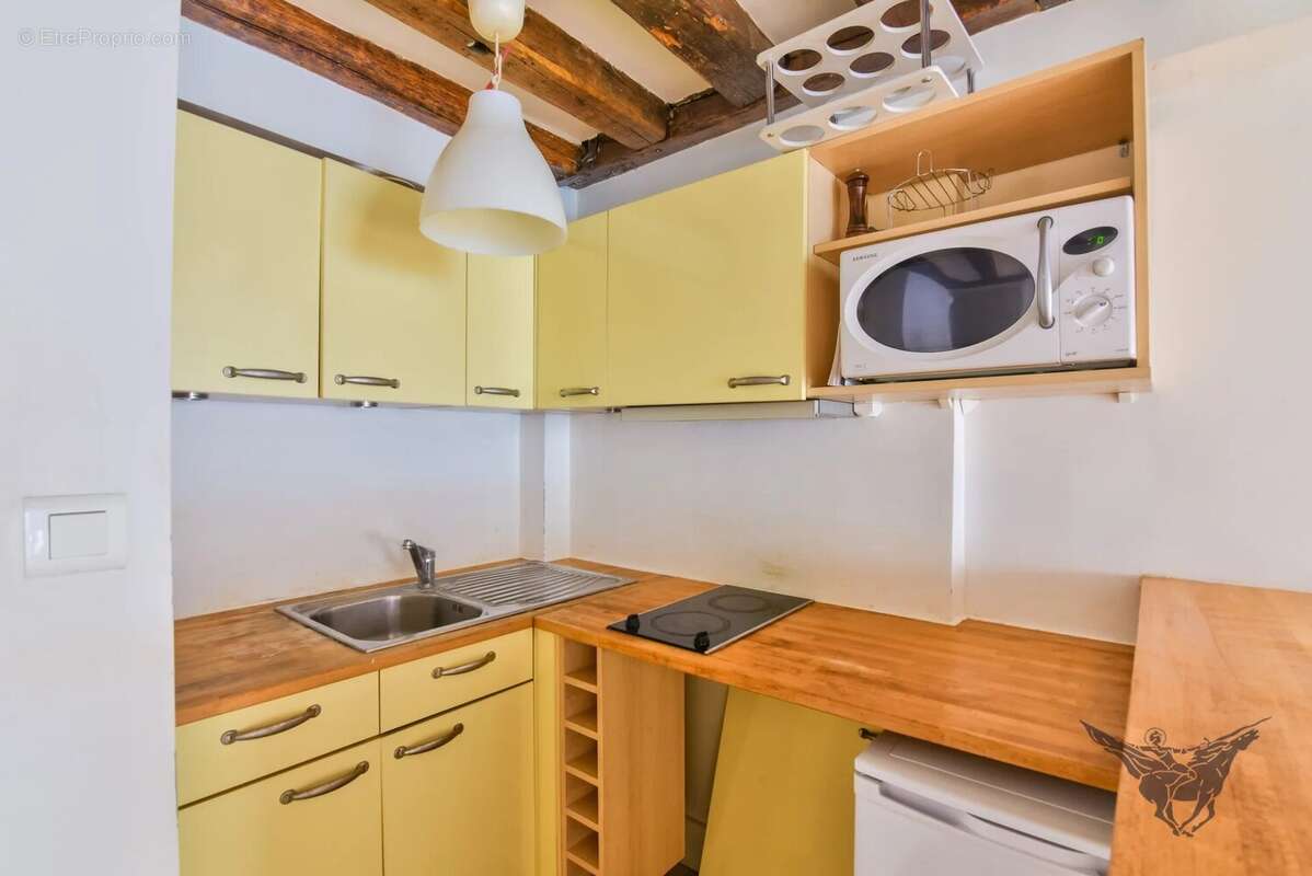 Appartement à PARIS-10E