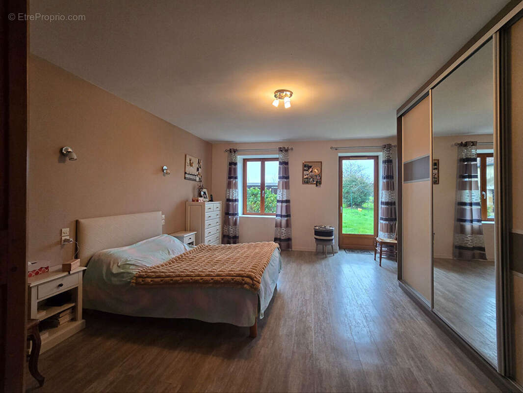 Maison à ETIVAL-LES-LE-MANS