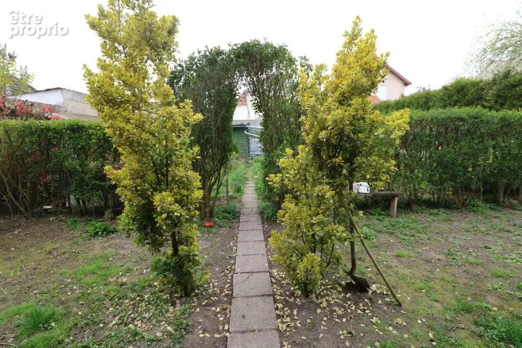 Maison en pierres - 6 chambres - Jardin - photo 6