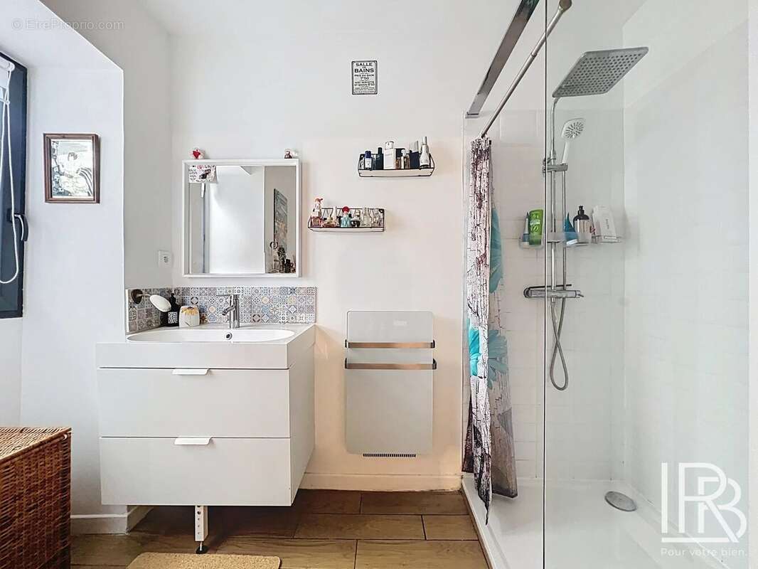 Appartement à MARSEILLE-7E