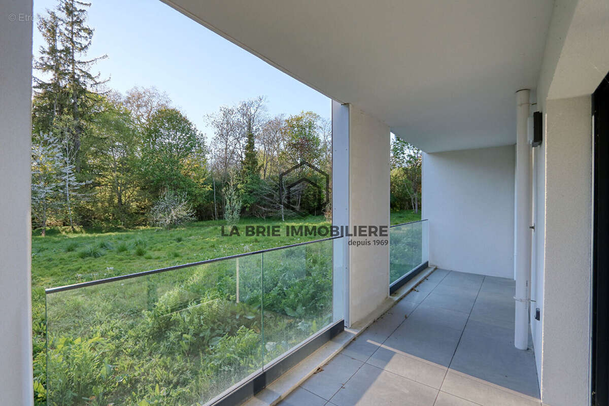 Appartement à RUBELLES