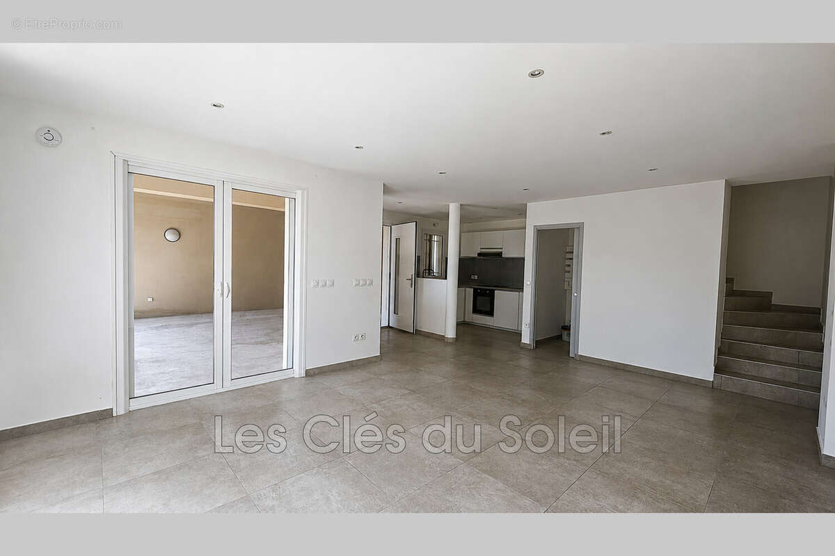 Maison 81 m² à Flassans-Sur-Issole  - photo 4