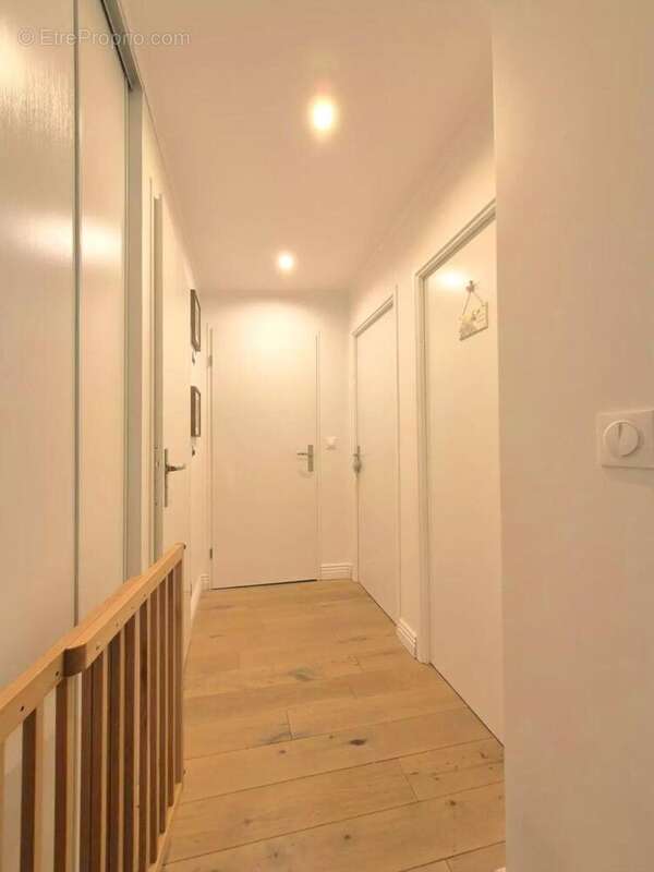 Photo 6 - Appartement à ELANCOURT