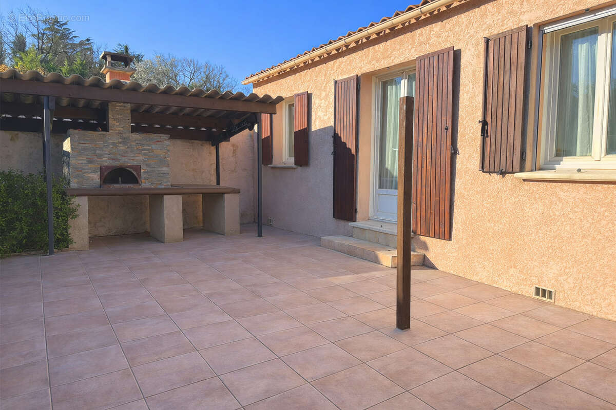 Maison à MALATAVERNE