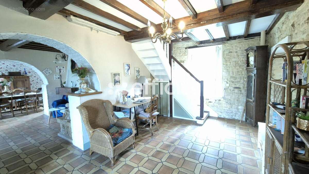 Maison à PORT-EN-BESSIN-HUPPAIN