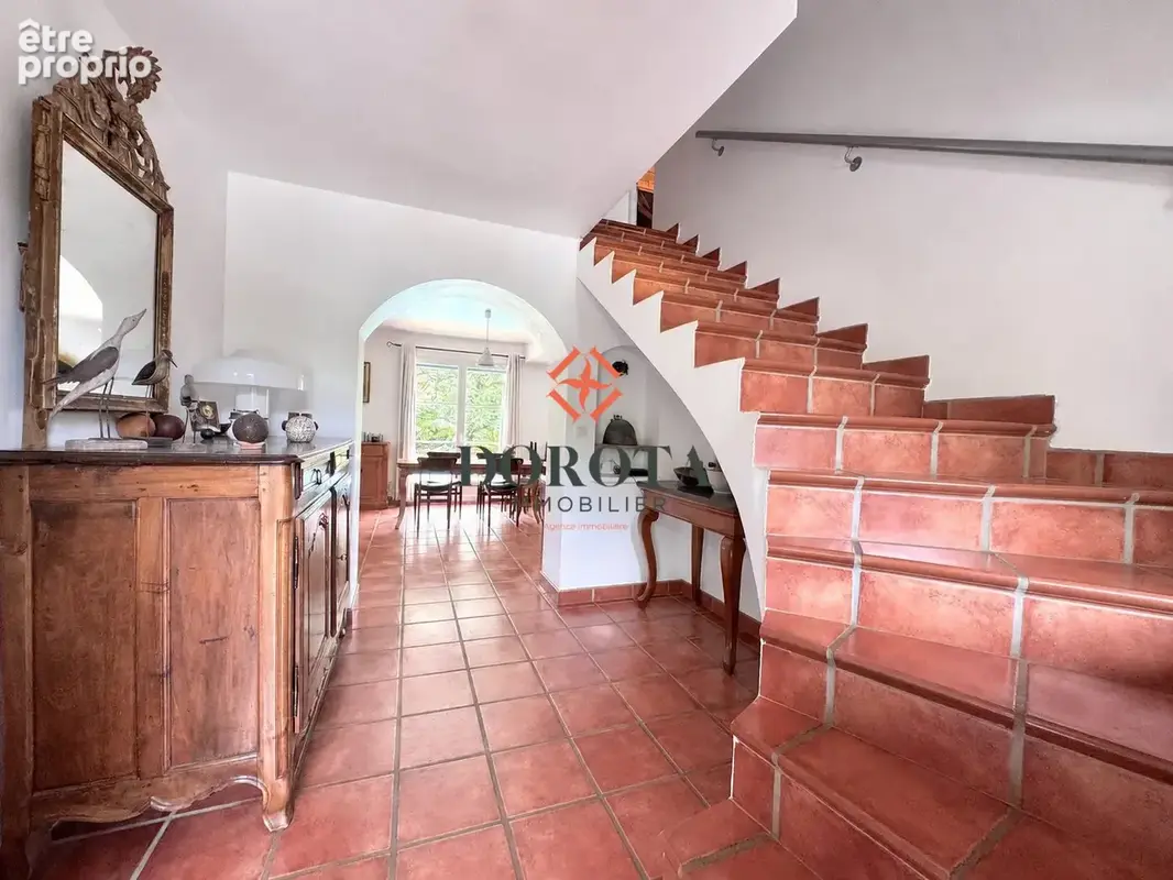 Maison 232 m² à Theys  - photo 9