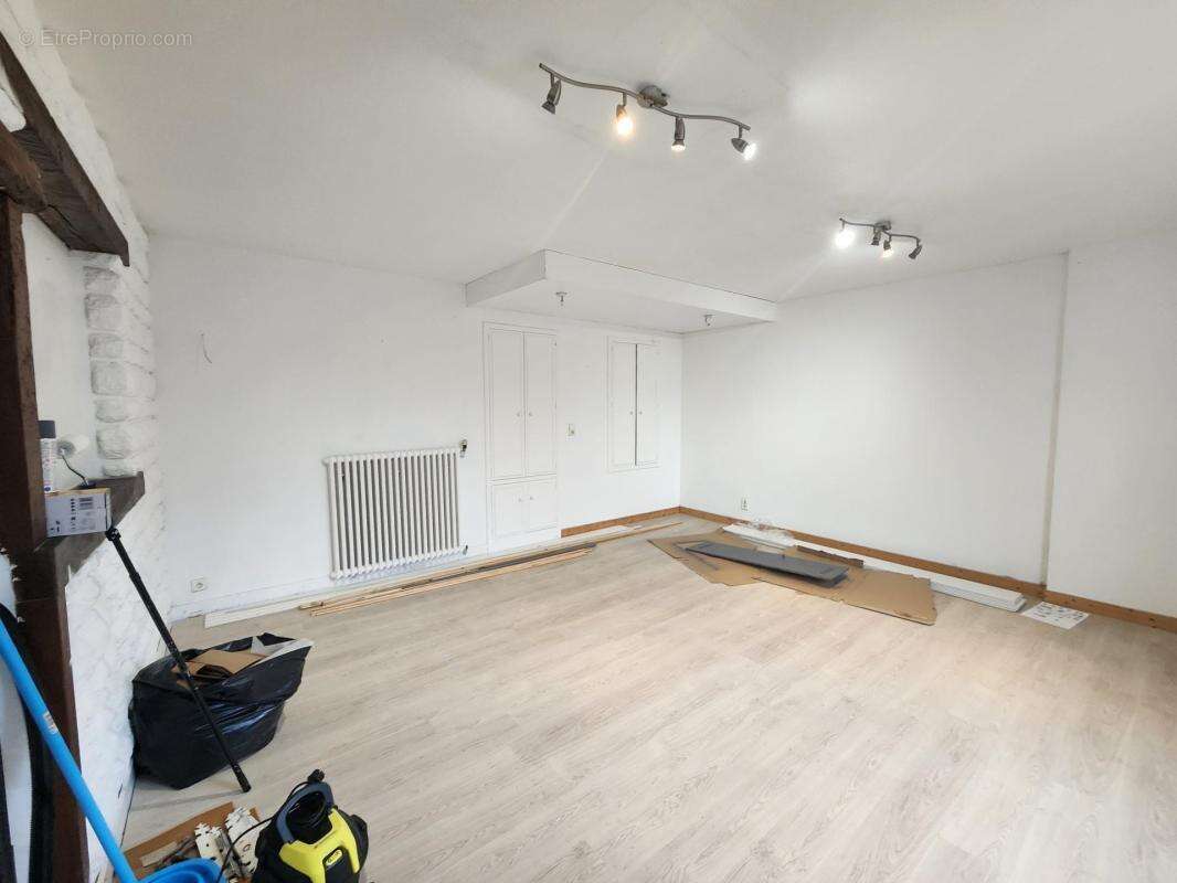 Appartement à THIVIERS