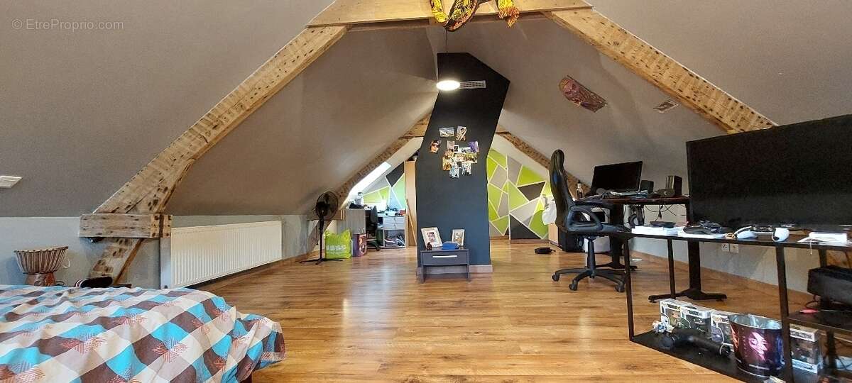 Maison à BRUAY-LA-BUISSIERE