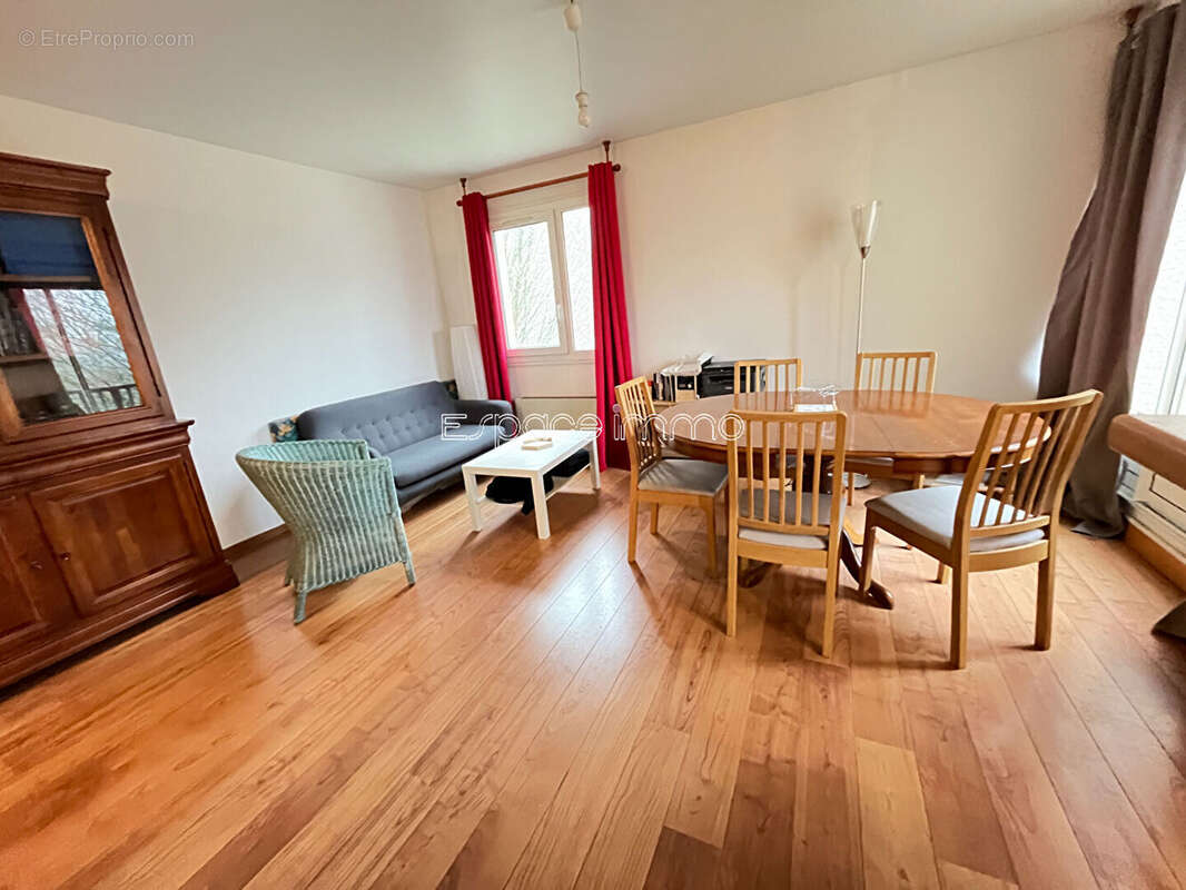 Appartement à MONT-SAINT-AIGNAN