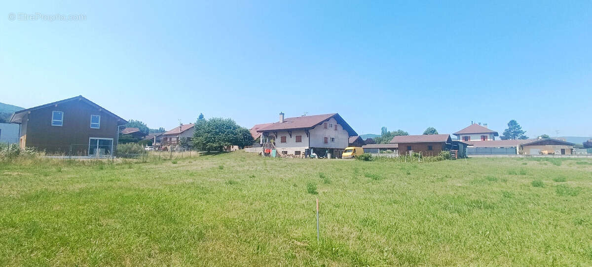 Rare à la vente : terrain 1059m2 constructible à amancy - photo 3