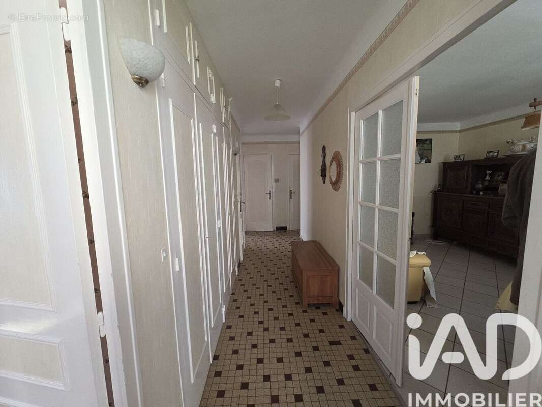 Photo 7 - Maison à VILLENEUVE-SUR-YONNE