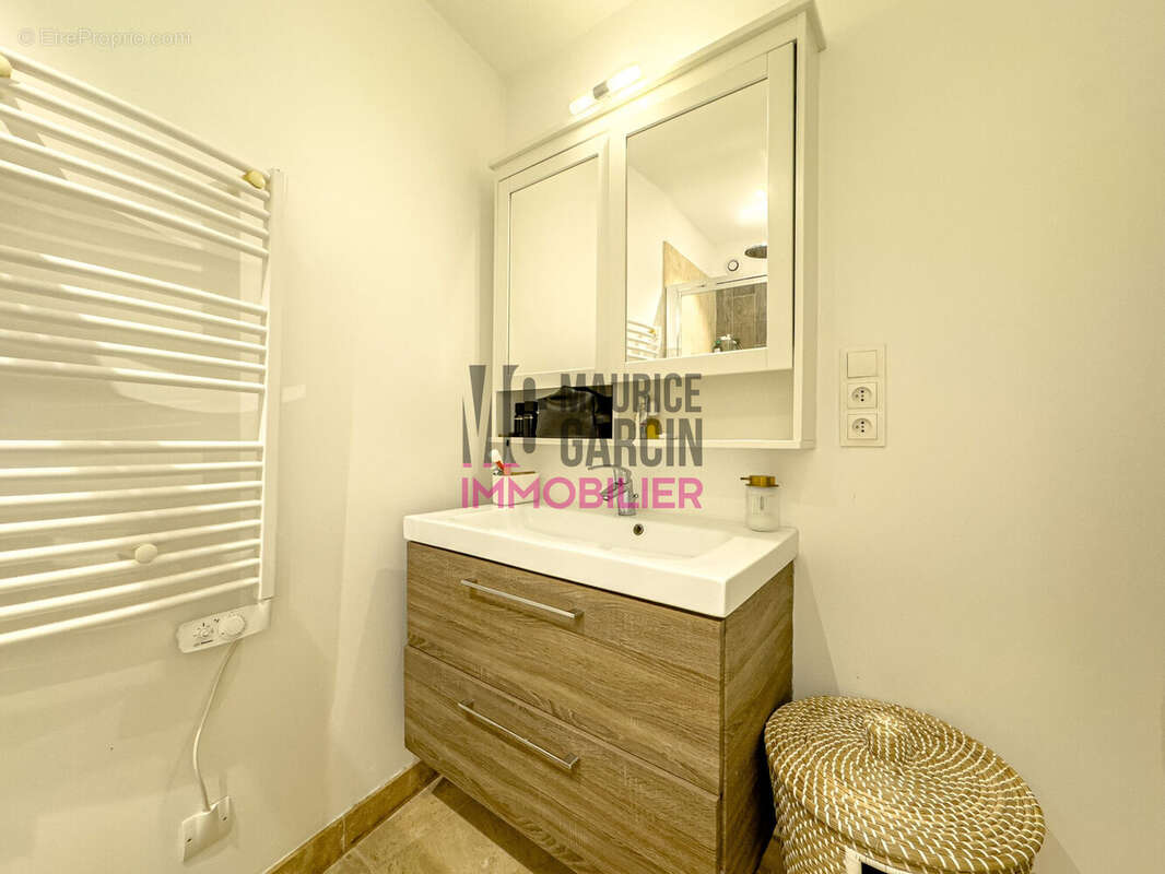 Appartement à L'ISLE-SUR-LA-SORGUE