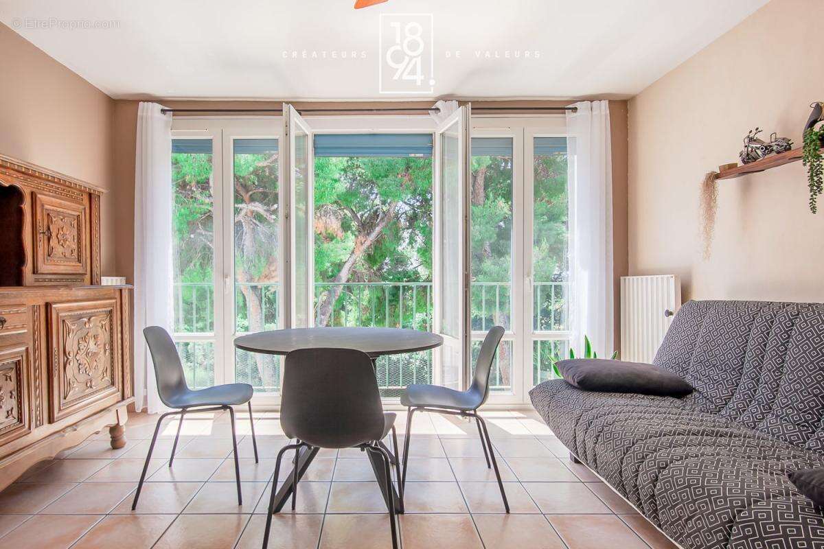 Appartement T4 à vendre Vitrolles (13127)  74 m²  Loggia I Parking Libre - photo 9