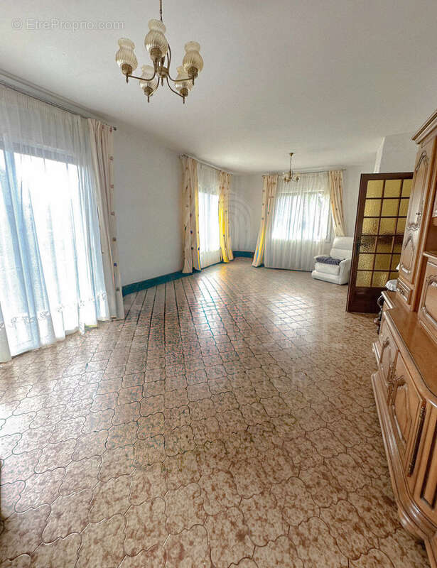 Maison à SAINT-SIMEON-DE-BRESSIEUX