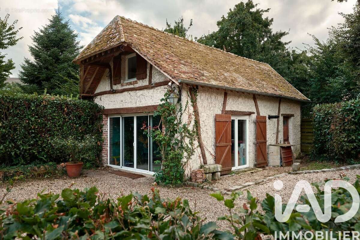 Photo 9 - Maison à ETREPAGNY