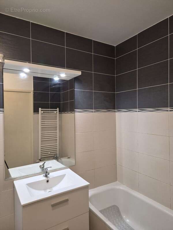 Appartement 40 m² à Villeurbanne  - photo 8