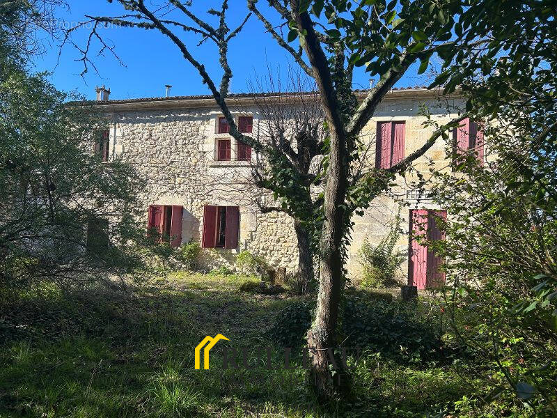 Maison à CIVRAC-DE-BLAYE