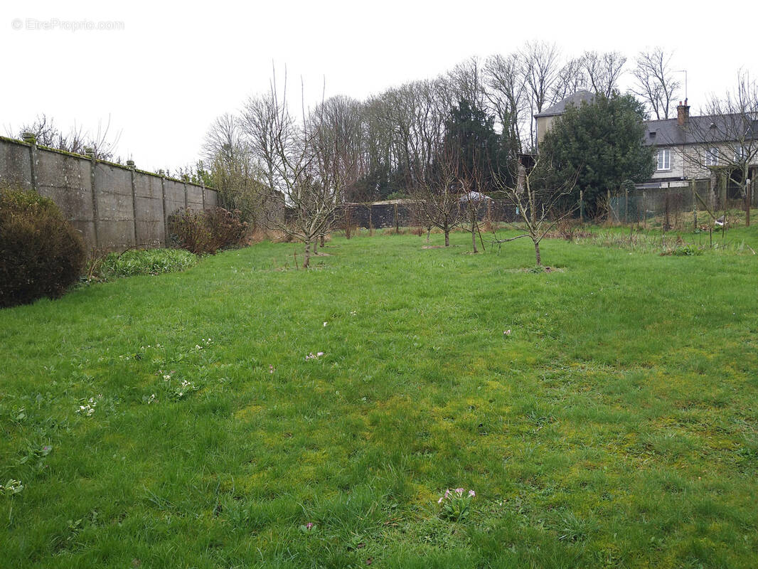 Autre à LA FERTE-MACE