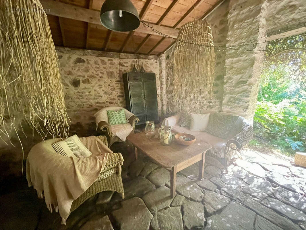Maison à FROSSAY