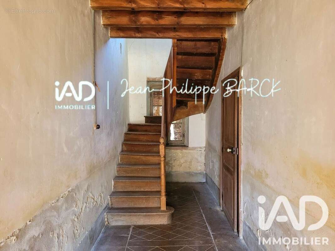 Maison 233 m² à Mazirat  - photo 9