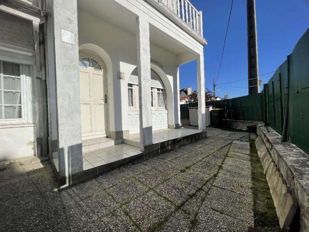 Maison à LE POULIGUEN