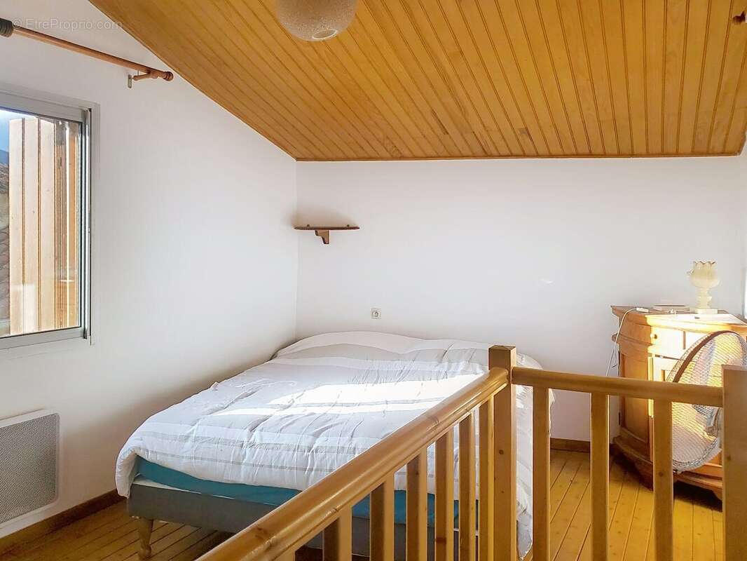 Maison à COLOMBIERES-SUR-ORB