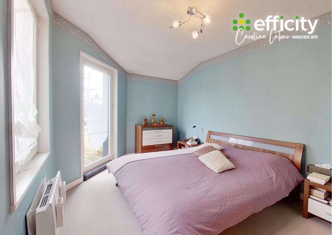 Maison 136 m² à Saint-Etienne-Le-Molard  - photo 17