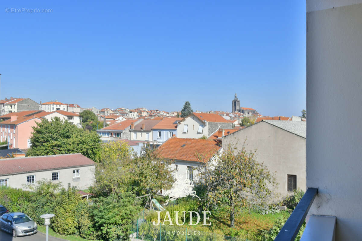 Appartement T3 de 62 m2 en DERNIER ÉTAGE avec balcon, parking et 2 caves   Quartier République / Stade Marcel- - photo 6