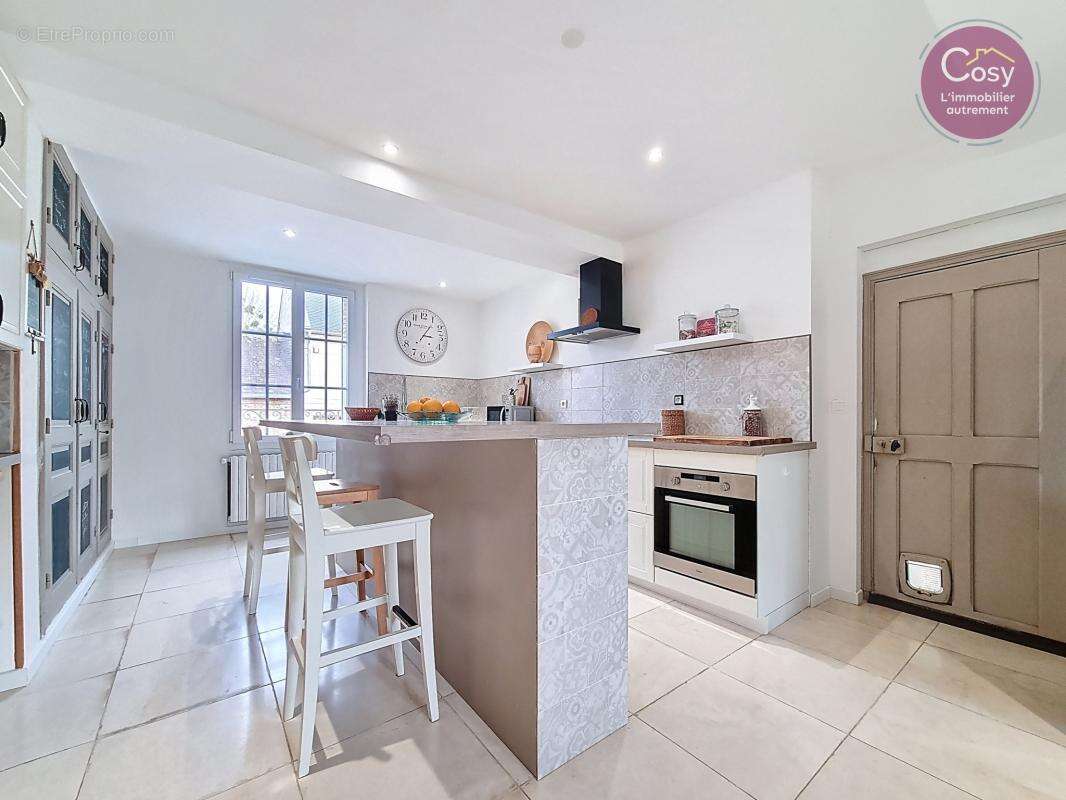 Maison à VIC-SUR-AISNE