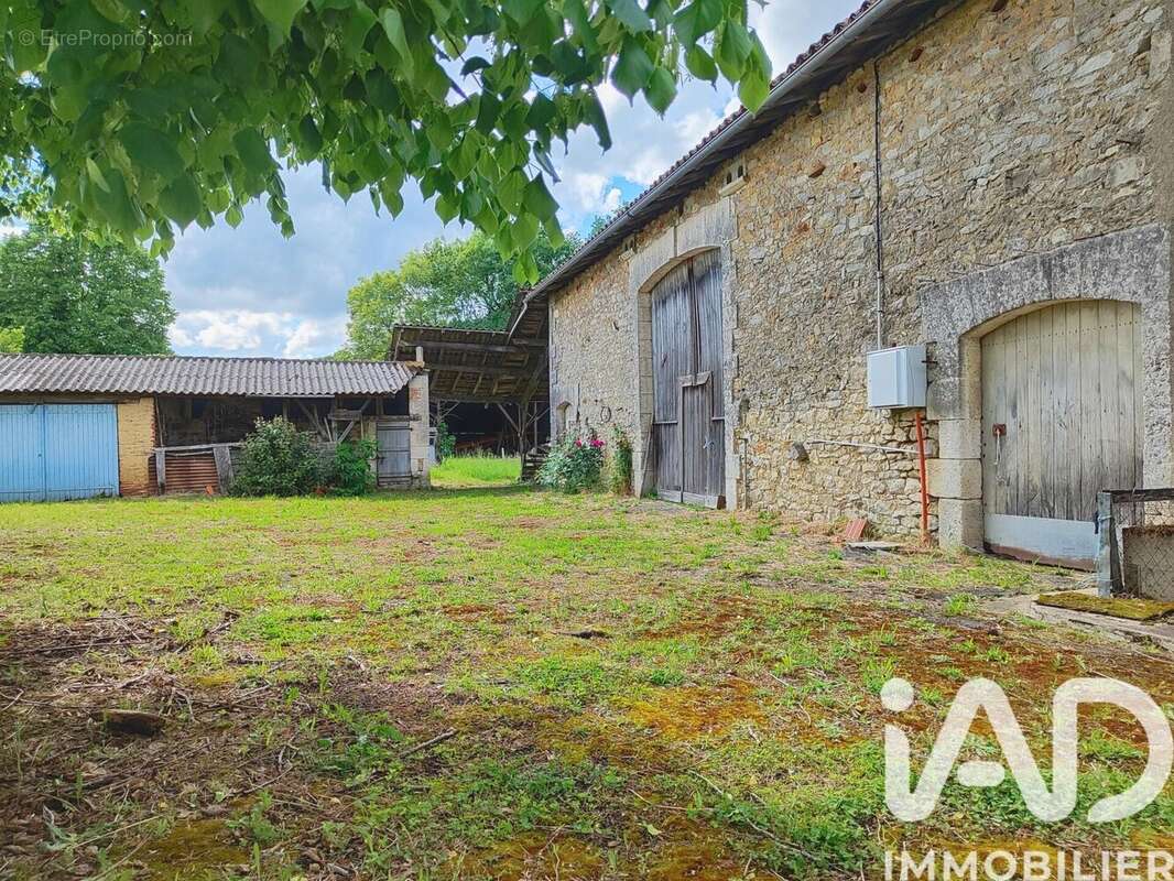 Photo 3 - Maison à ROUMAZIERES-LOUBERT