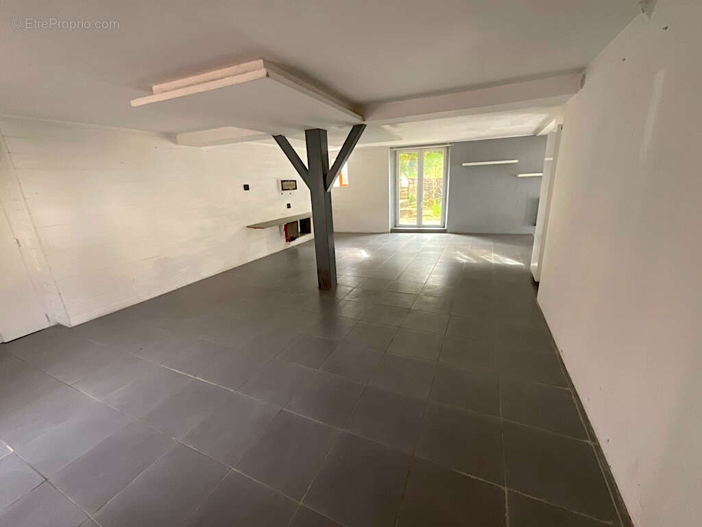 Maison à BAULAY
