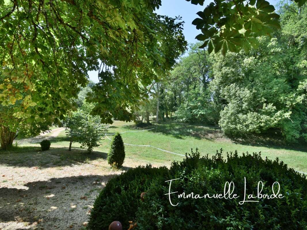 Propriété en pierre avec maison d’amis, piscine et 2,5 hectares LALINDE (24) - photo 32