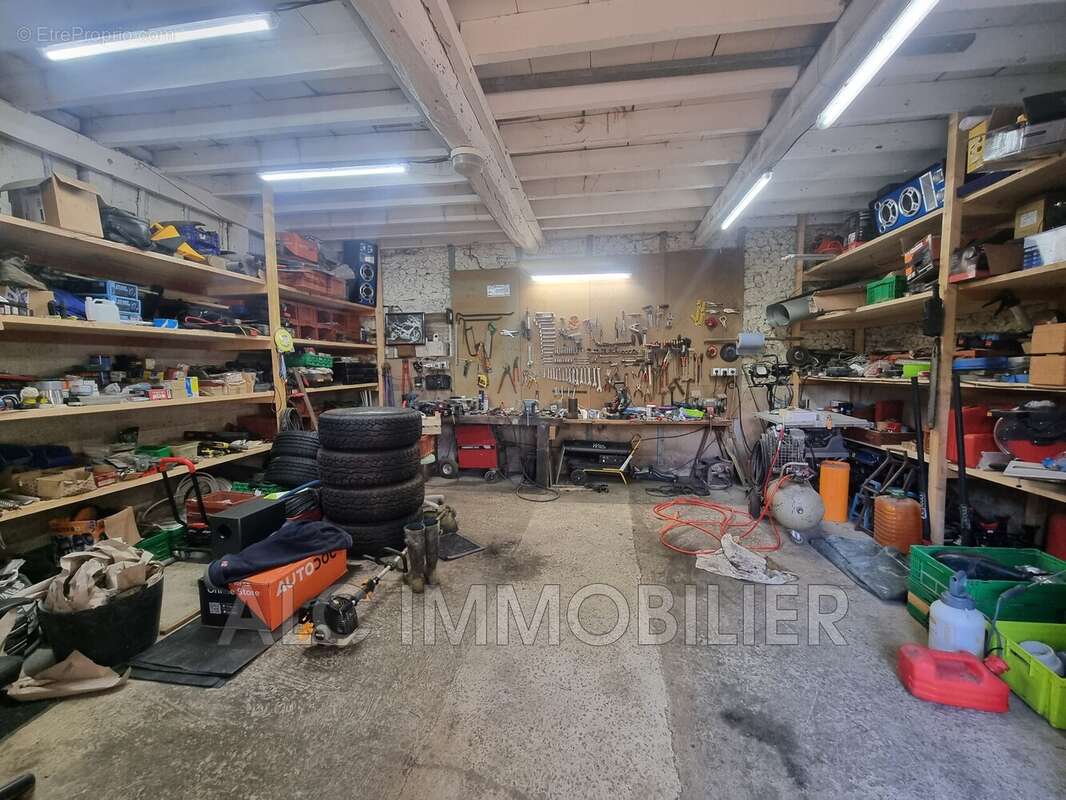 Maison à LE MELE-SUR-SARTHE