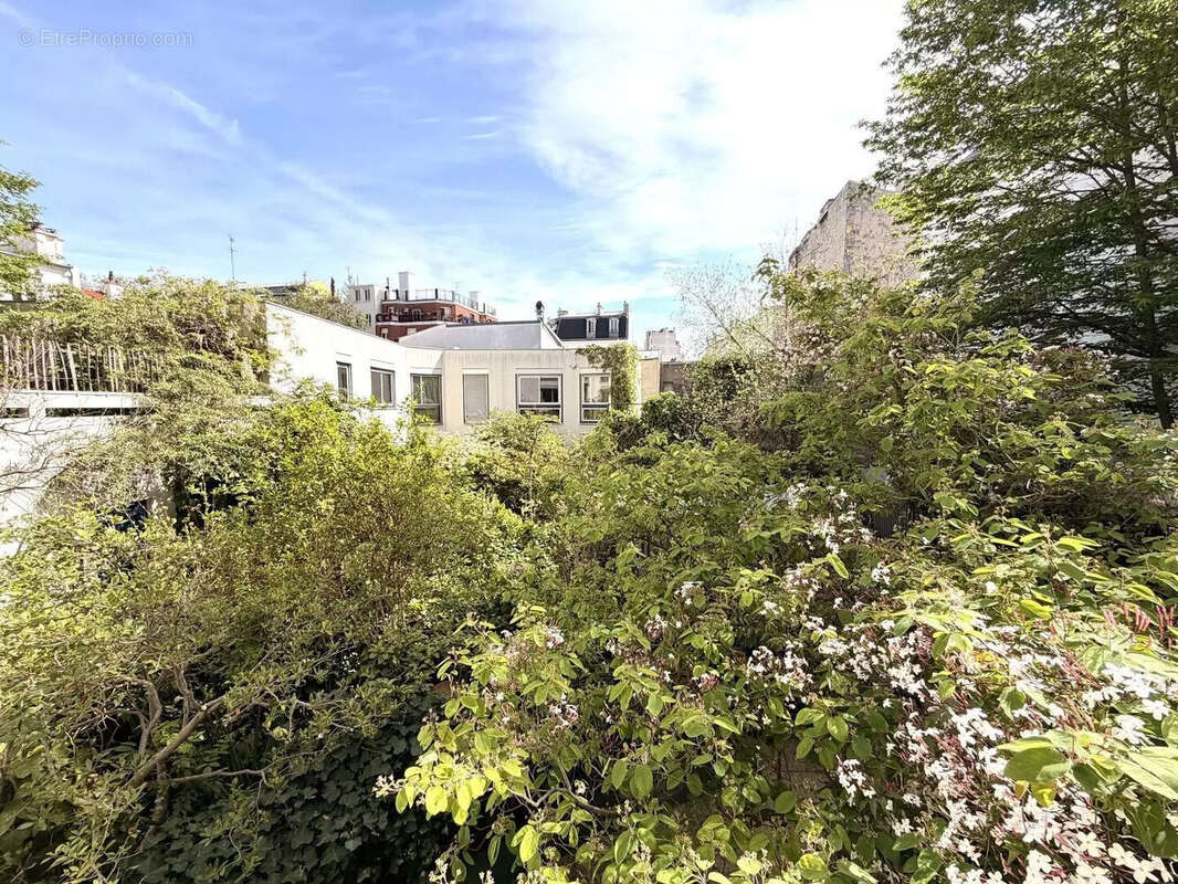 Appartement à PARIS-18E