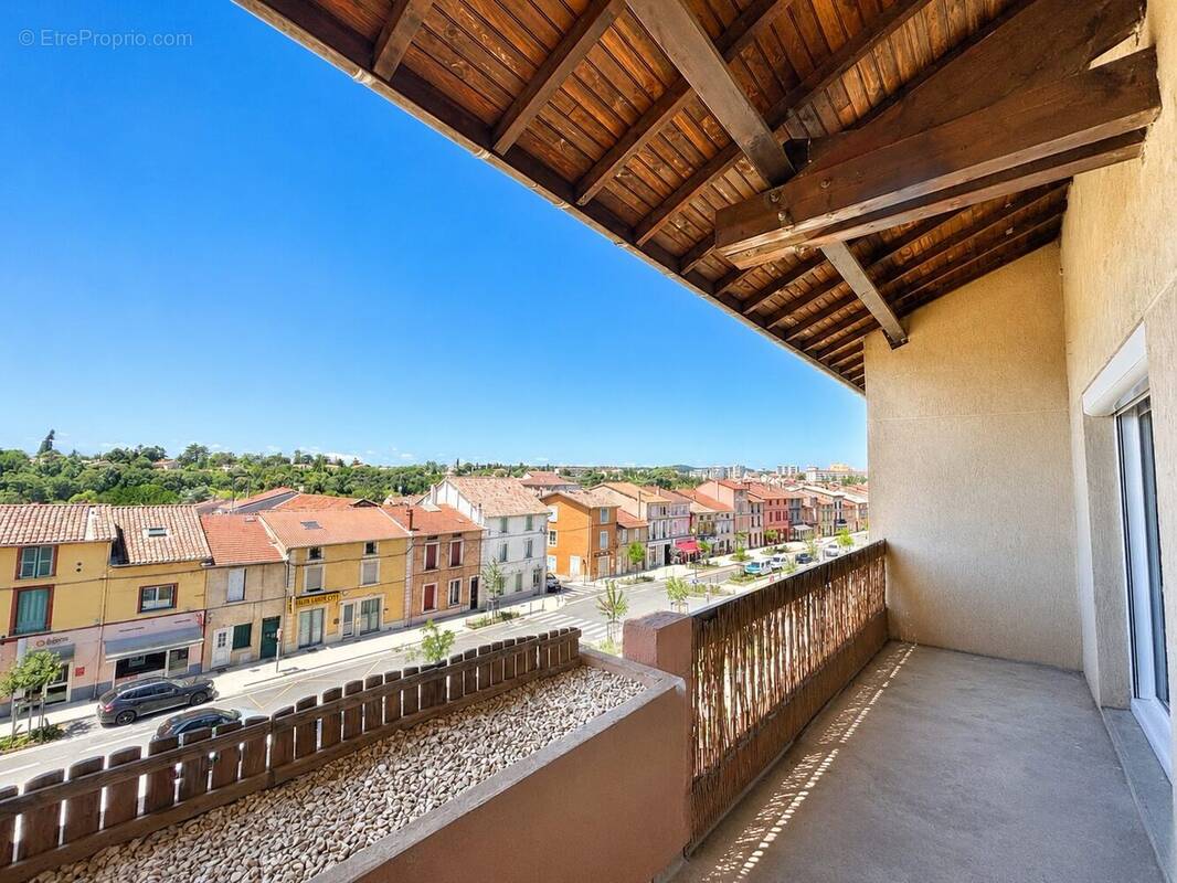 Appartement à BOURG-DE-PEAGE