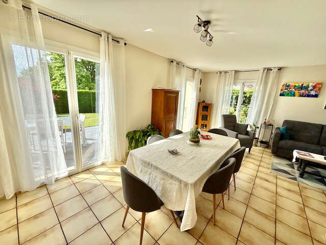 Maison à DIVONNE-LES-BAINS