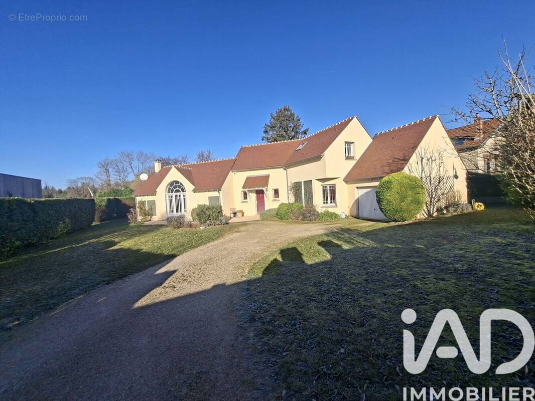 Photo 1 - Maison à LA GENEVRAYE