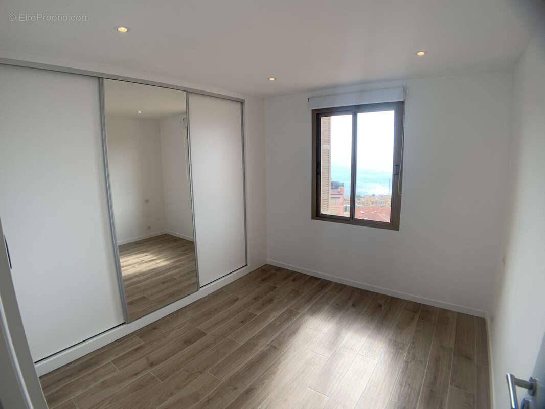 Appartement à BEAUSOLEIL