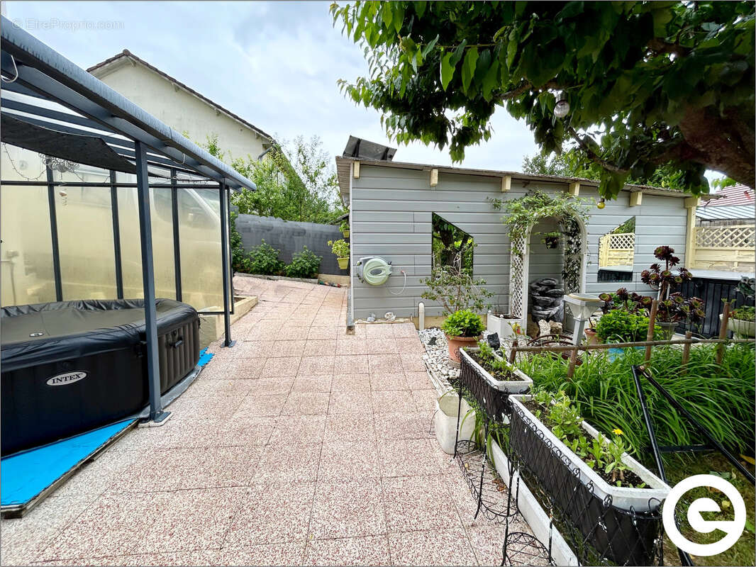 Maison 3 pièce 103 m2 véranda et jardin arboré - Saint-Martin-du-Tertre à 5 min de Sens - photo 15