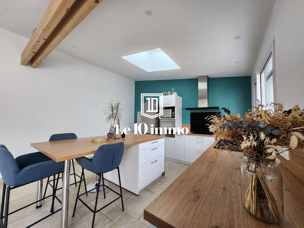 Cuisine - Maison à LE LOROUX-BOTTEREAU